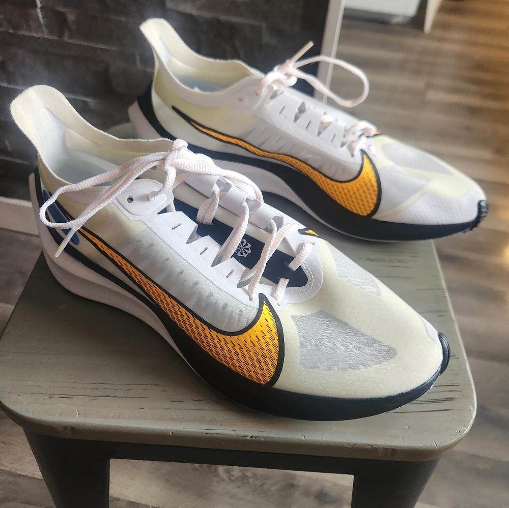 NWOT Nike Zoom Gravity Men's Running Shoes - White and Black - Picture 5 of 16